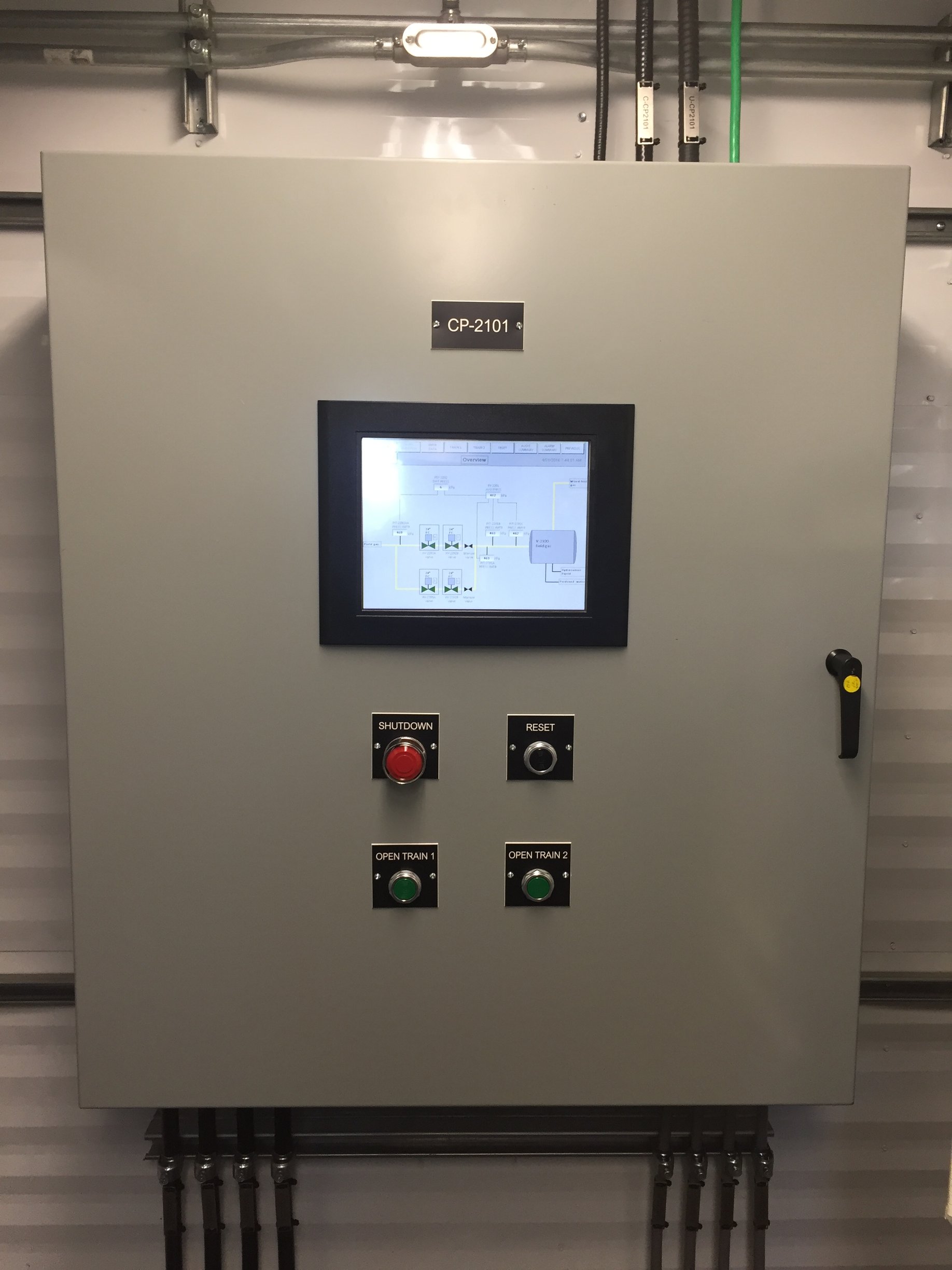 redundant self contained HIPPS panel
